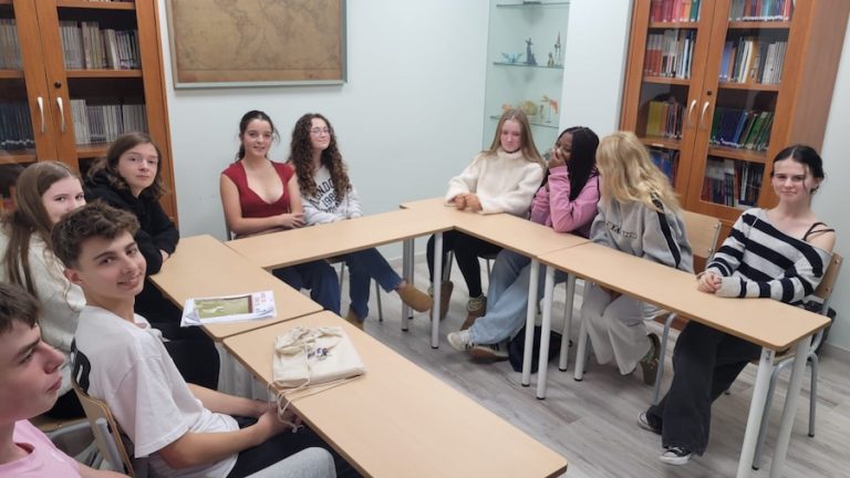 WhatsApp Image 2025-10-24 at 12.00.44